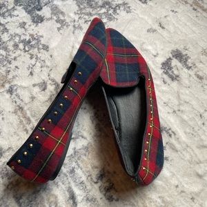Like New Plaid Flats